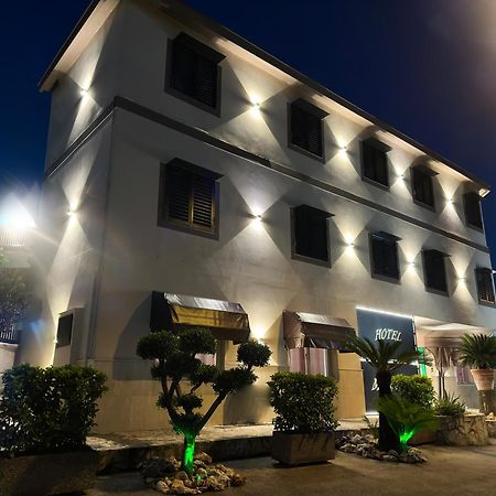 Hotel Martini Casavatore Εξωτερικό φωτογραφία